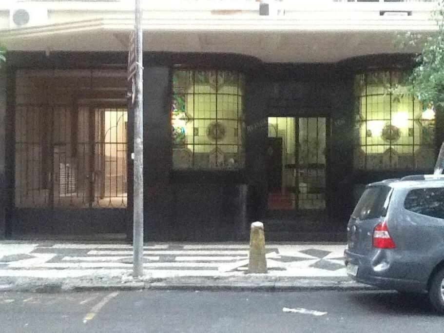 Copacabana Art Deco Apartment *
